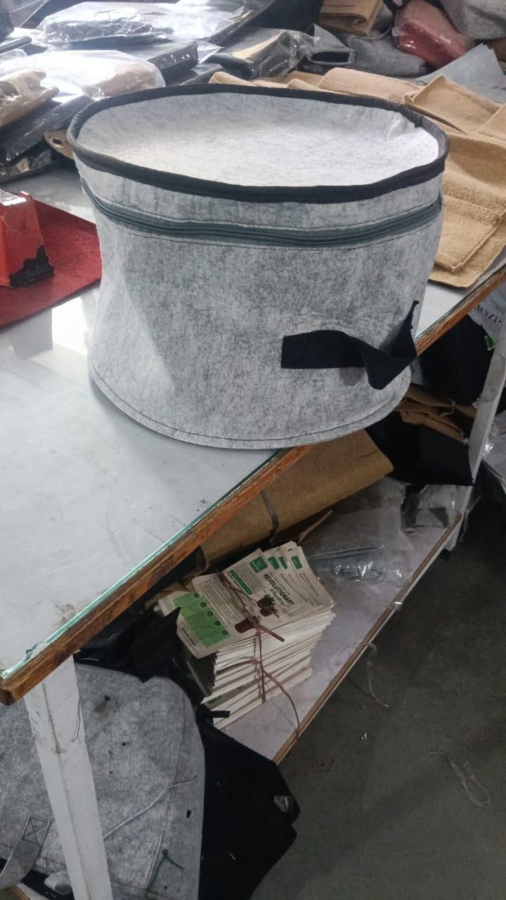 Plate Storage Case with 12 Thick Felt Dividers